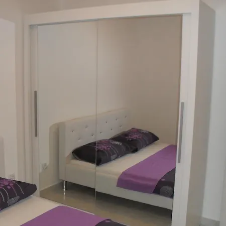 Apartments Govic Primosten Room photo