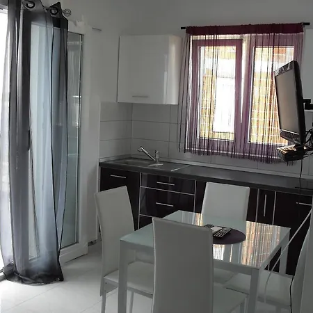 Apartments Govic Primosten Room photo